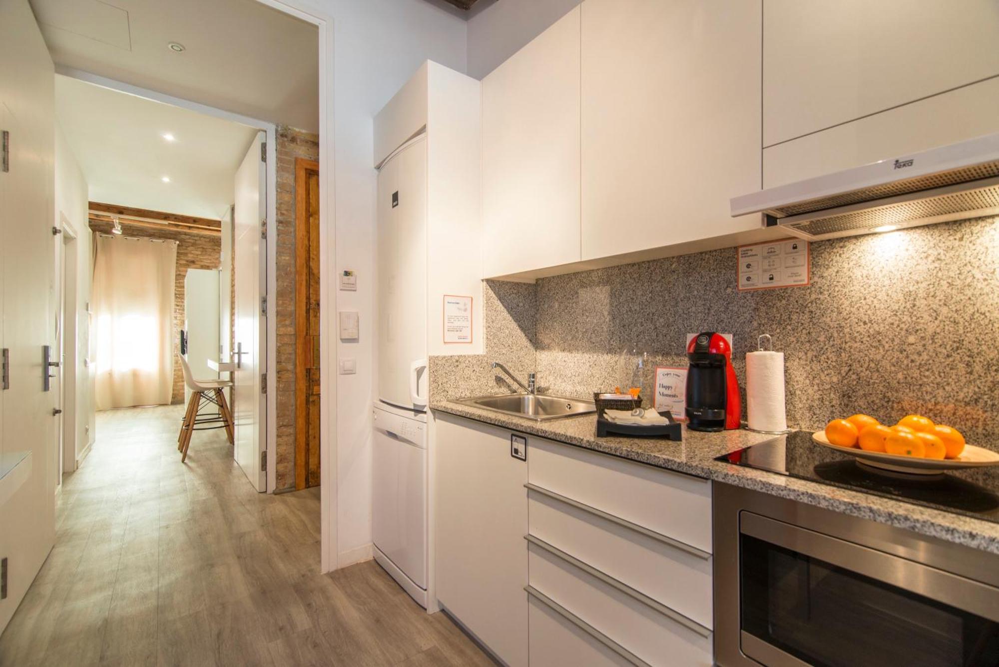 Happy People Sagrada Familia Gaudi Apartments Barcelona Ruang foto