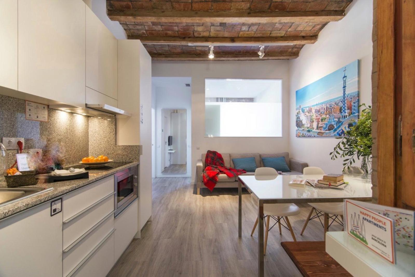Happy People Sagrada Familia Gaudi Apartments Barcelona Bagian luar foto