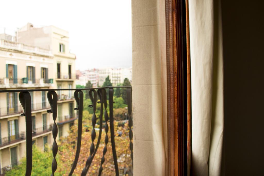 Happy People Sagrada Familia Gaudi Apartments Barcelona Ruang foto